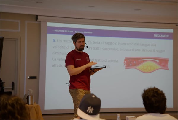 Docente MedCampus spiega dal vivo